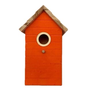 Vogelhuisje hout in oranje geschilderd